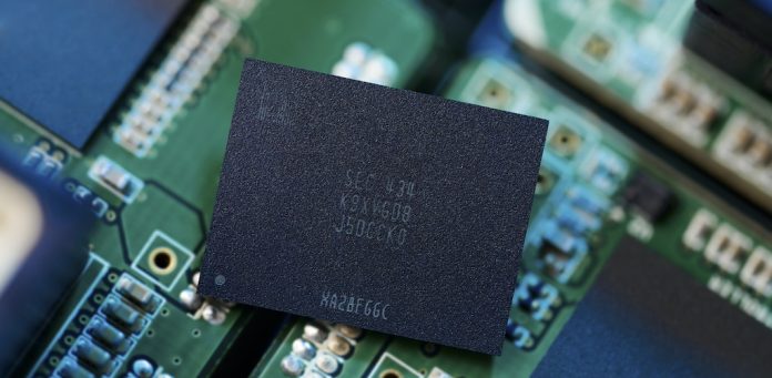 H Samsung ξεκινά την μαζική παραγωγή QLC 9th-Gen V-NAND για την AI εποχή