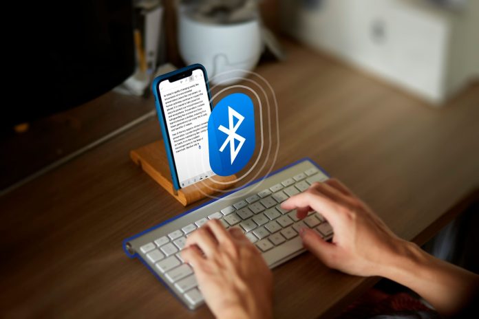 5 λόγοι για να αποκτήσετε ένα πληκτρολόγιο Bluetooth για το τηλέφωνό σας
