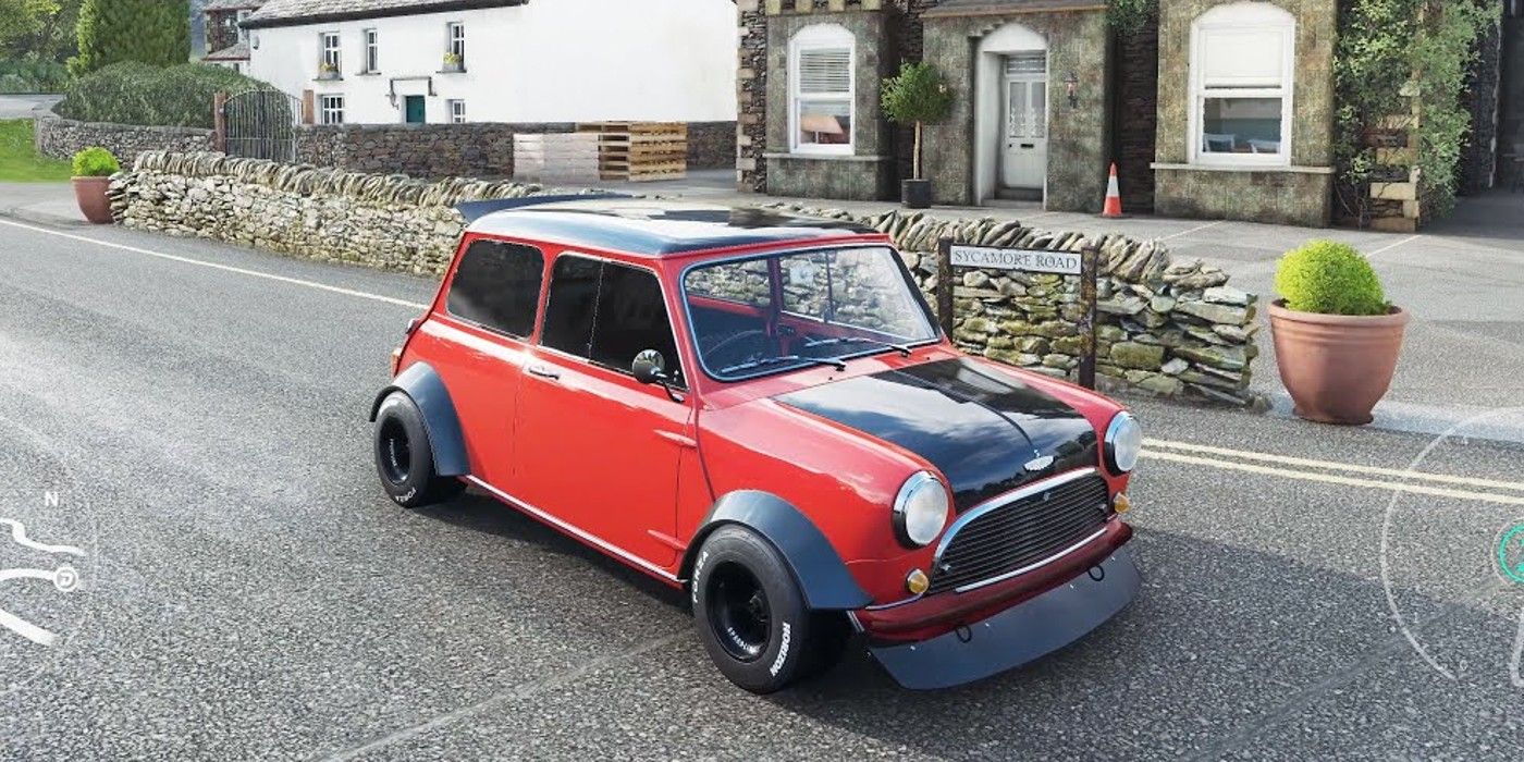 Το Forza Horizon 4 Mini Cooper S η θέα τριών τετάρτων σταματά σε ρουστίκ δρόμο του χωριού