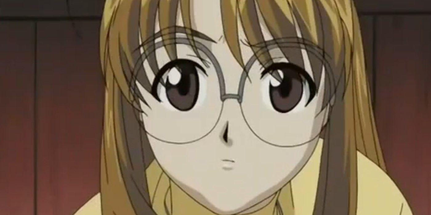 Naru Narusegawa wearing glasses