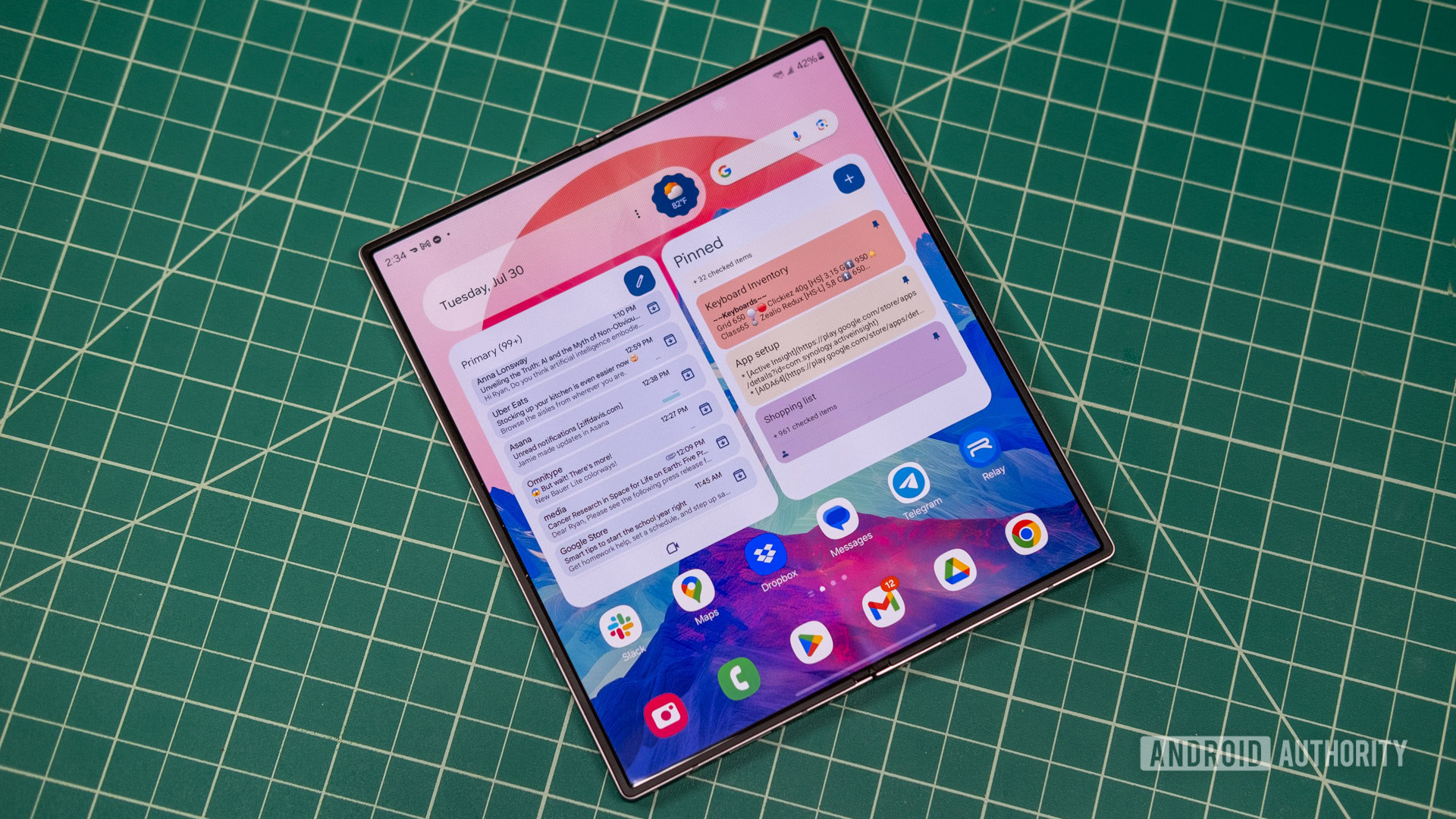 Samsung Galaxy Z Fold 6 κύρια OLED