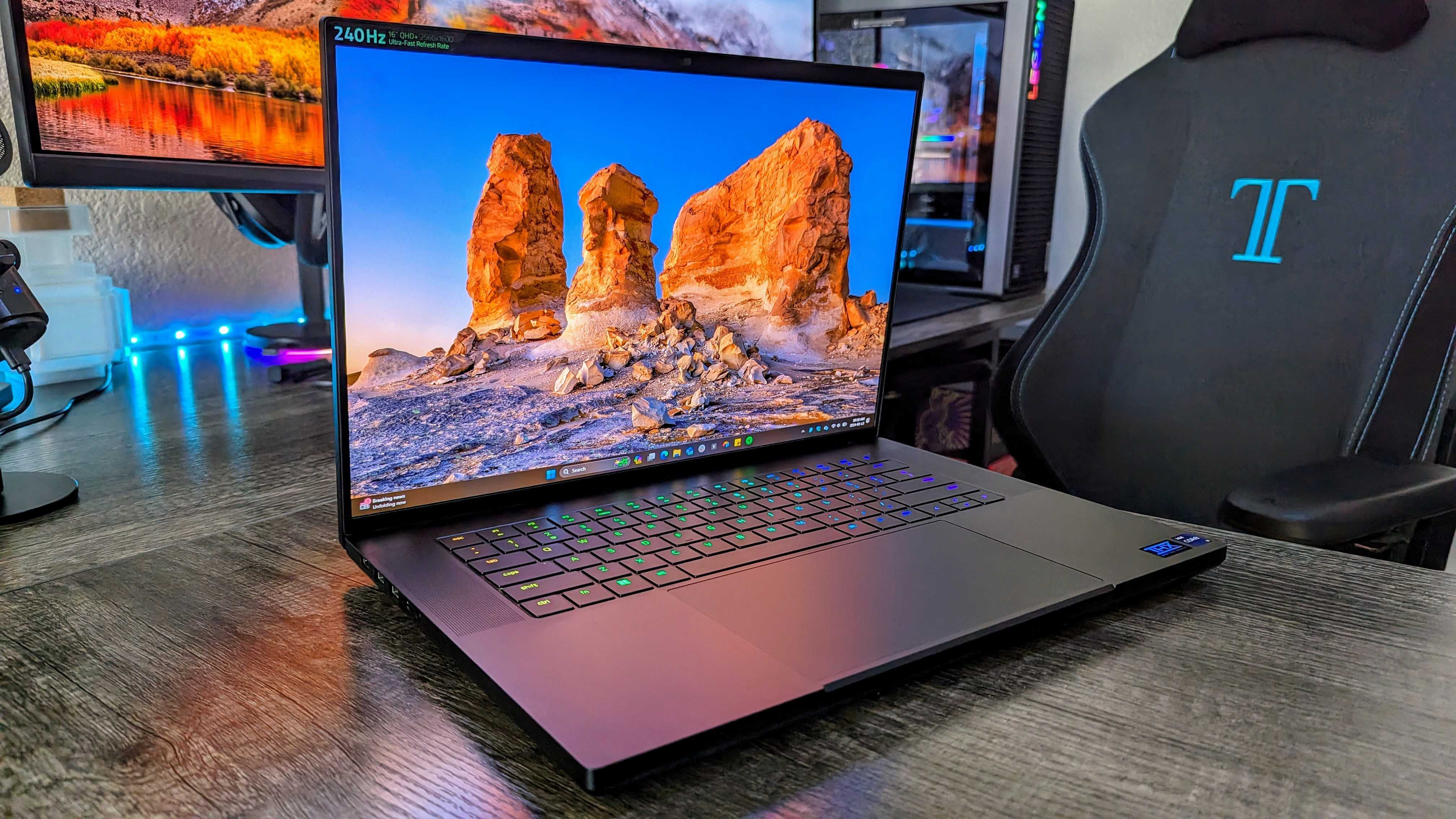 Image of the Razer Blade 16 (2024).