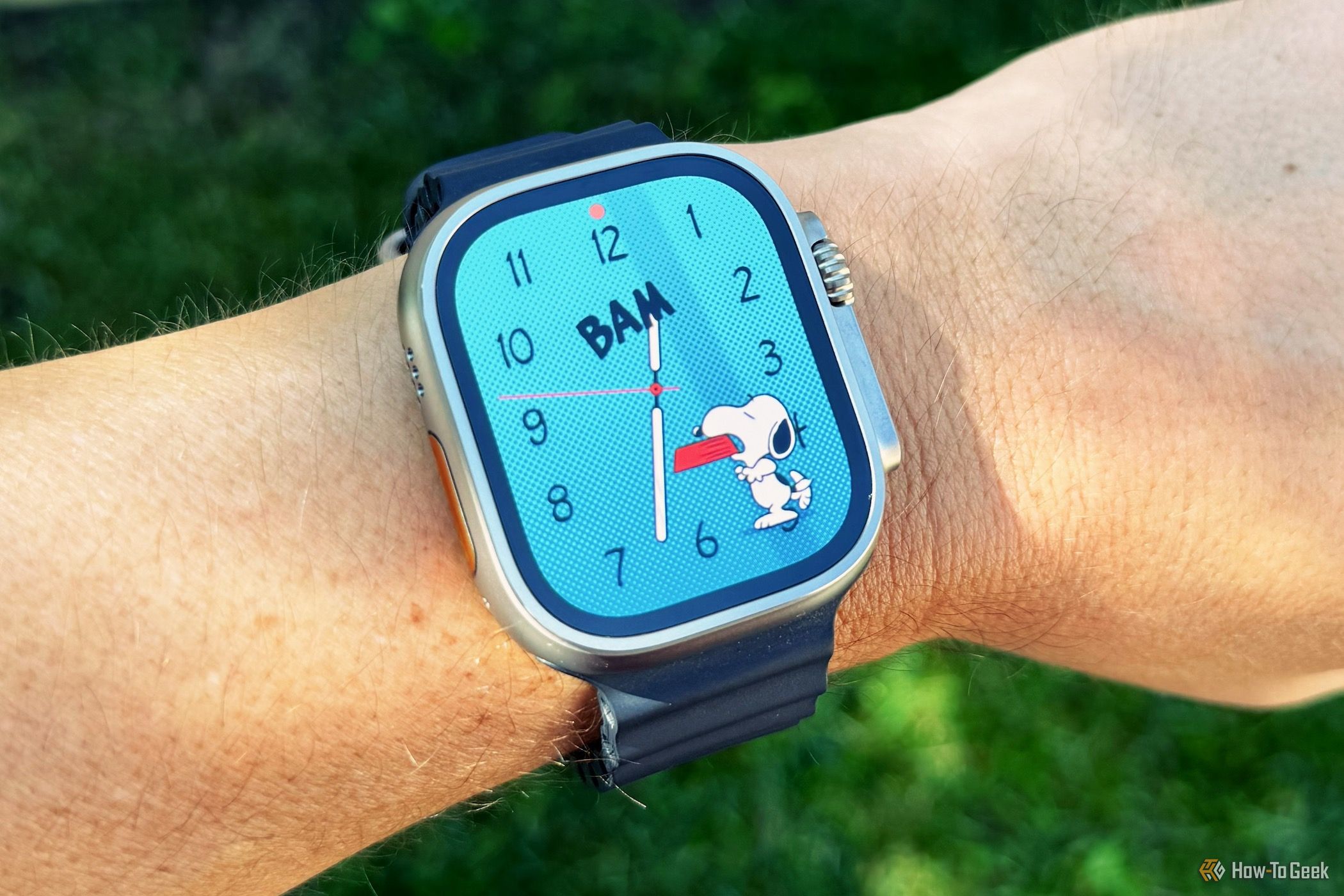 Εμφάνιση του νέου ρολογιού Snoopy στο Apple Watch Ultra 2