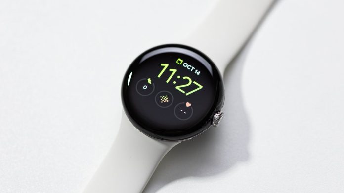 Η Google σταματά την κυκλοφορία του Wear OS 5 μετά από αναφορές soft bricking του Pixel Watch
