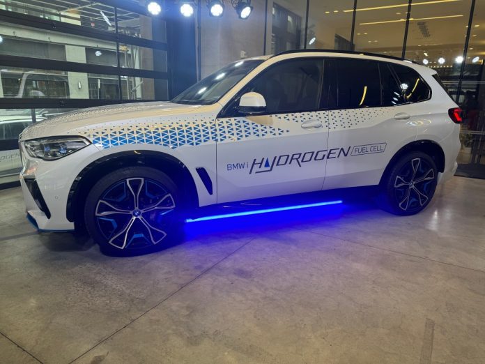 BMW says we need both battery and hydrogen EVs for a zero-emissions future