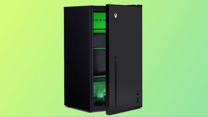 Το Real Xbox Mini Fridge έχει έκπτωση άνω του 50% στη Walmart
