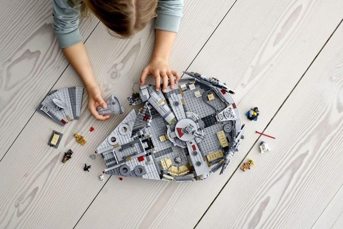 Legomilleniumfalcon