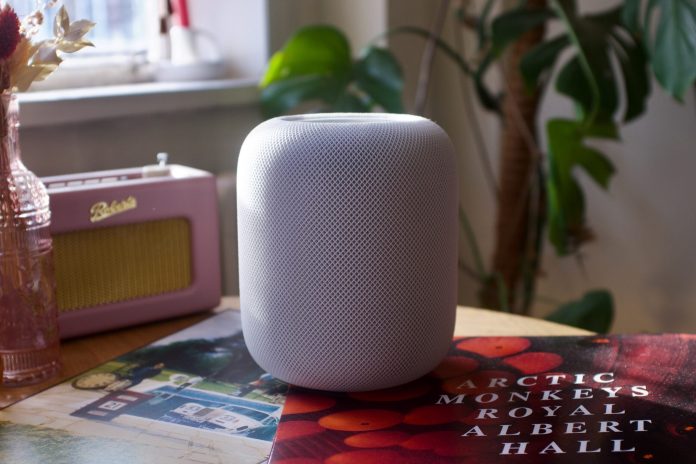 Σετ συσκευής HomePod x iPad της Apple για Apple Intelligence
