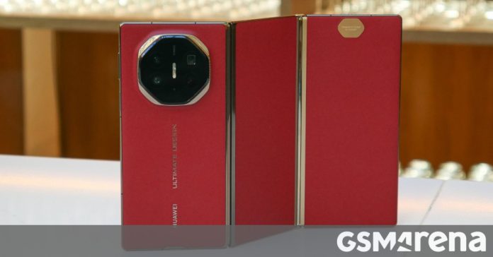 Είναι επίσημο: Το Huawei Mate XT Ultimate τελικά θα κάνει το δρόμο του εκτός Κίνας
